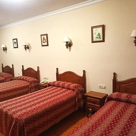 Hostal Bellido Montilla Buitenkant foto