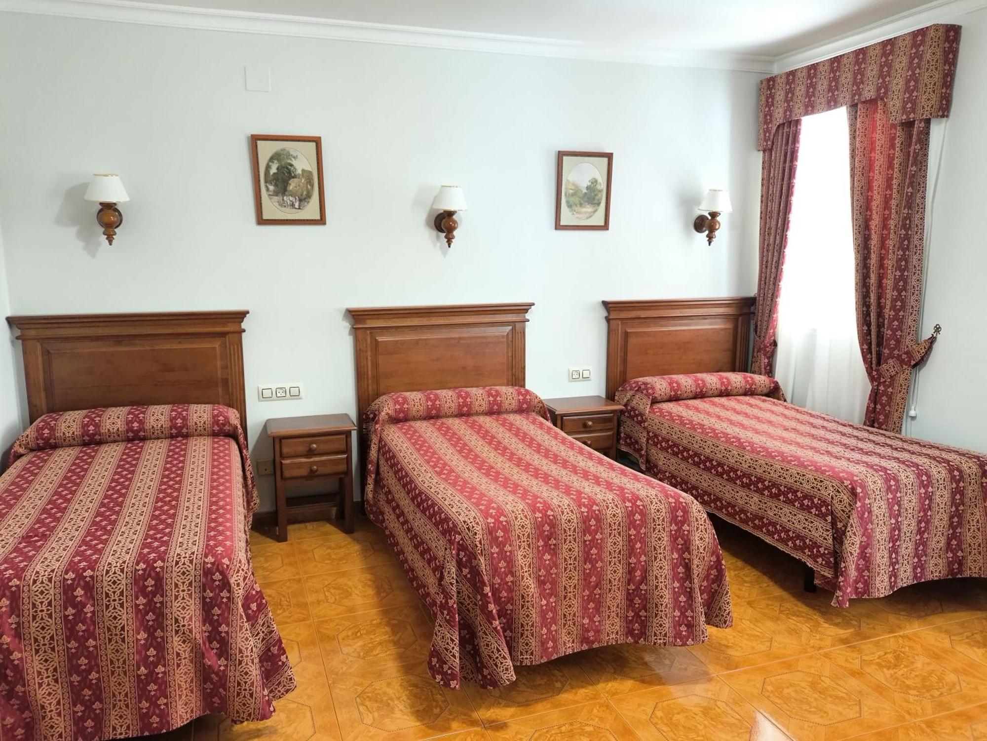 Hostal Bellido Montilla Buitenkant foto