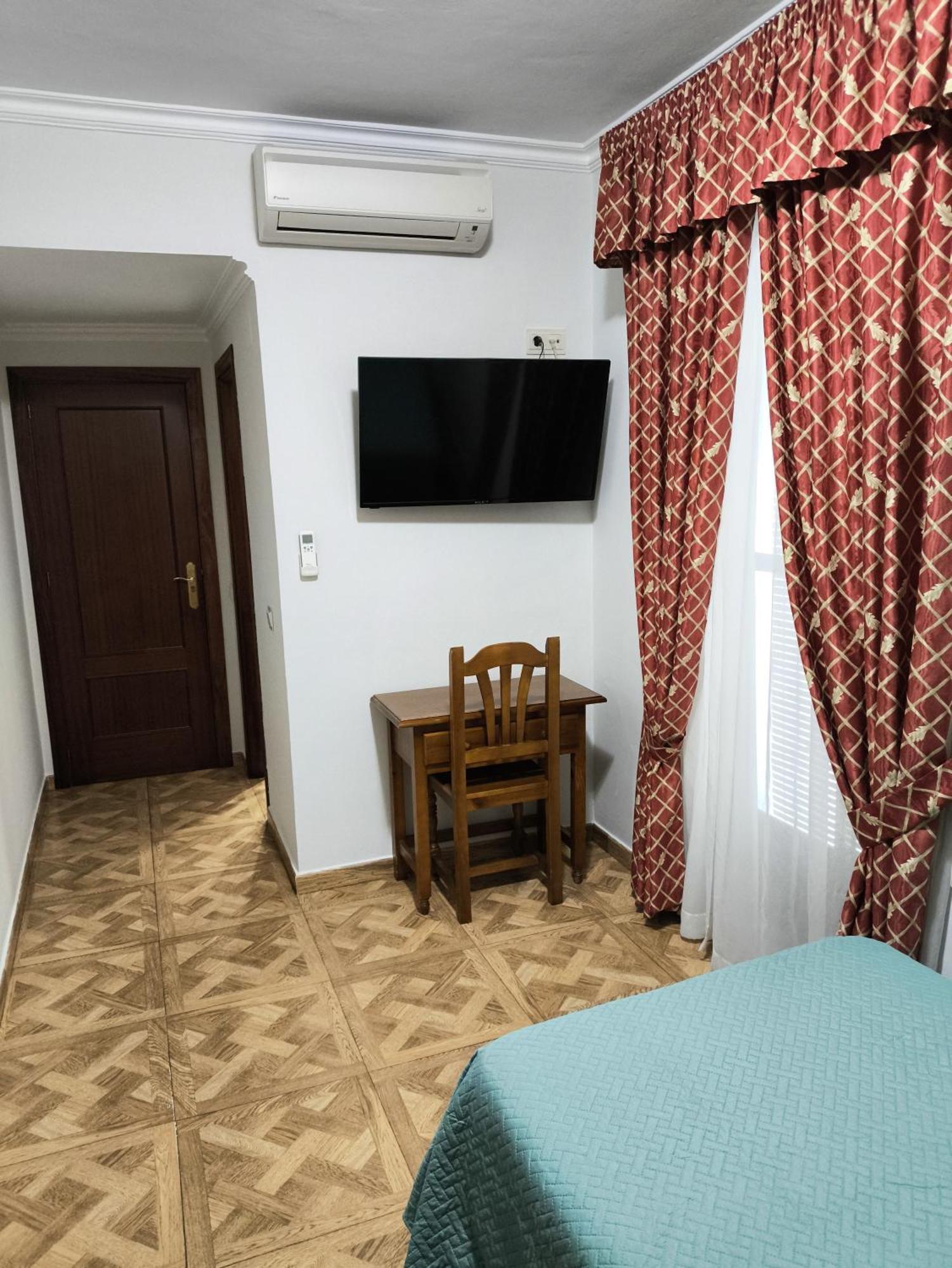 Hostal Bellido Montilla Buitenkant foto