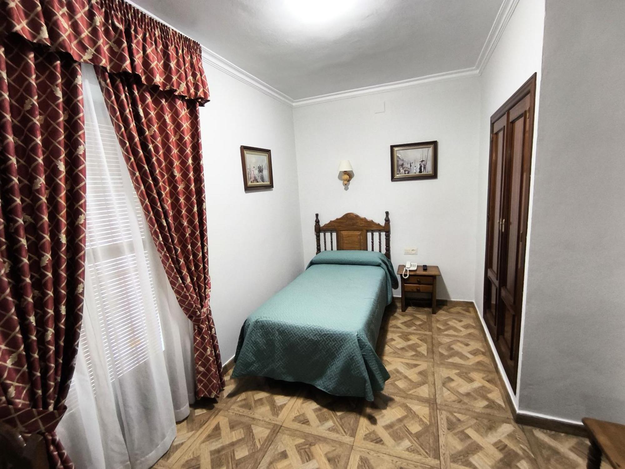 Hostal Bellido Montilla Buitenkant foto