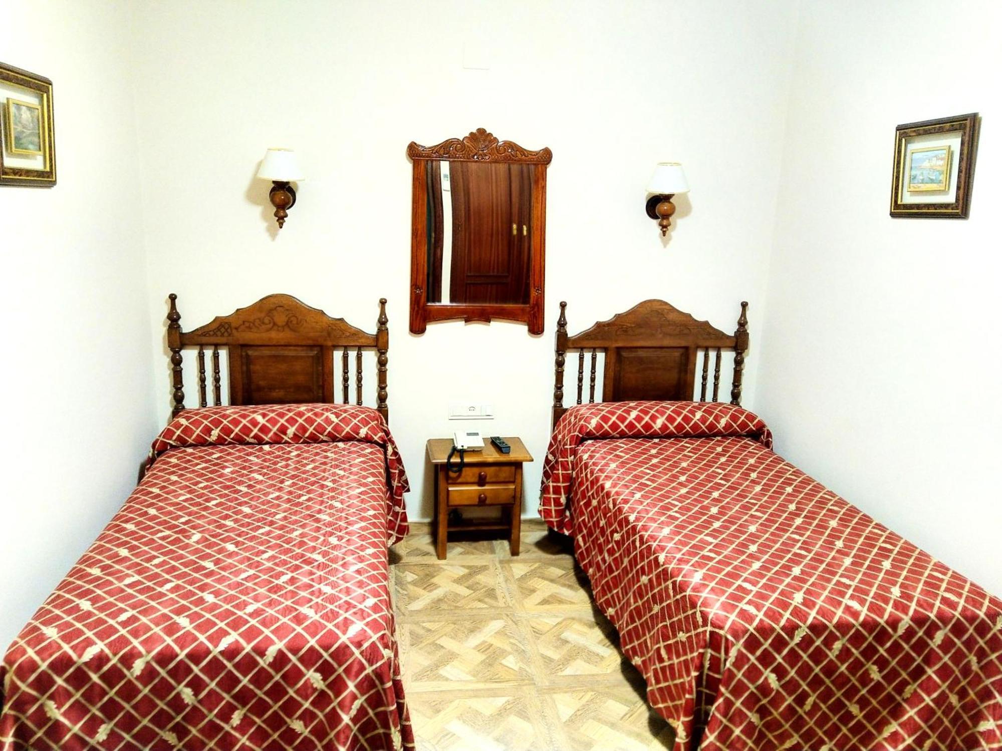 Hostal Bellido Montilla Buitenkant foto