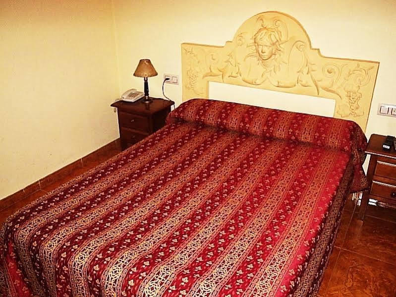 Hostal Bellido Montilla Buitenkant foto
